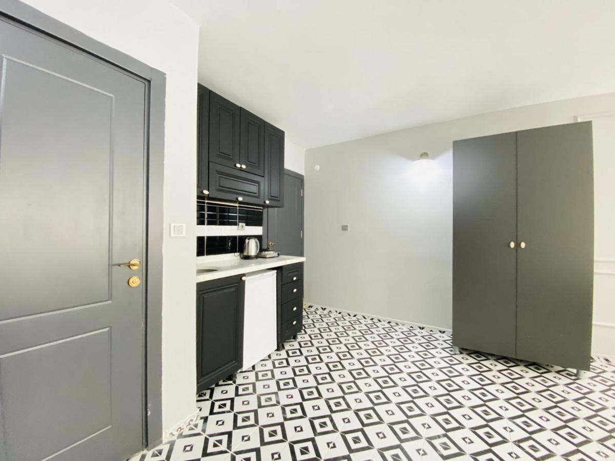 Pleasant Studio Flat In Kabatas Beyoglu Apartman Isztambul Kültér fotó