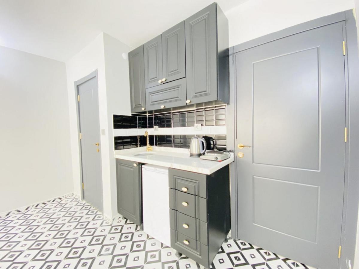 Pleasant Studio Flat In Kabatas Beyoglu Apartman Isztambul Kültér fotó