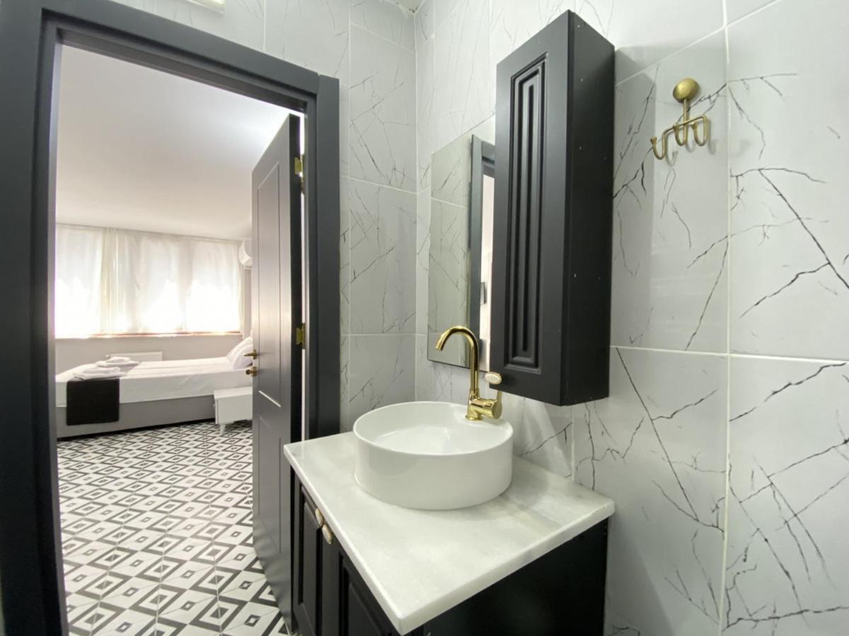 Pleasant Studio Flat In Kabatas Beyoglu Apartman Isztambul Kültér fotó